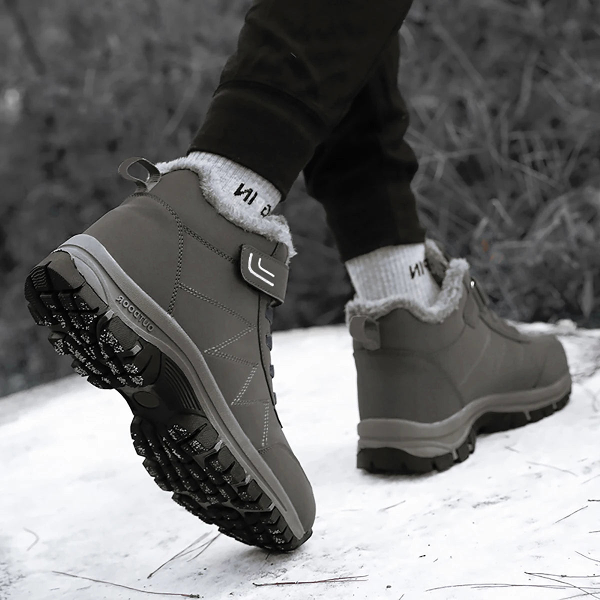 Unisex Winter Outdoor Sports Climbing Boots